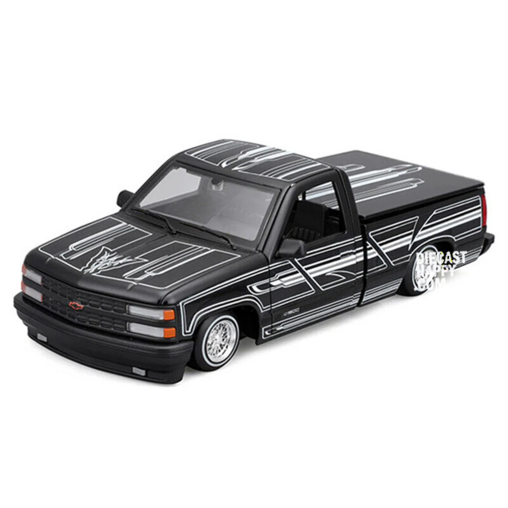 1993 Chevrolet 454 SS Pickup Truck 1:24 Scale Diecast Model Black by Maisto 32550 (NO BOX)
