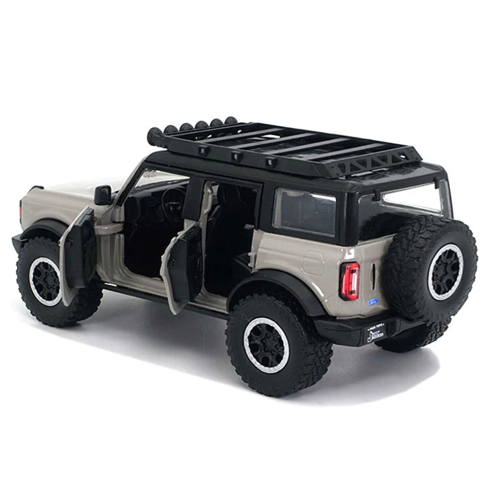 Just Trucks 2021 Ford Bronco 4x4 1:24 Scale Diecast Model Grey by Jada (No Window Box) - Image 2