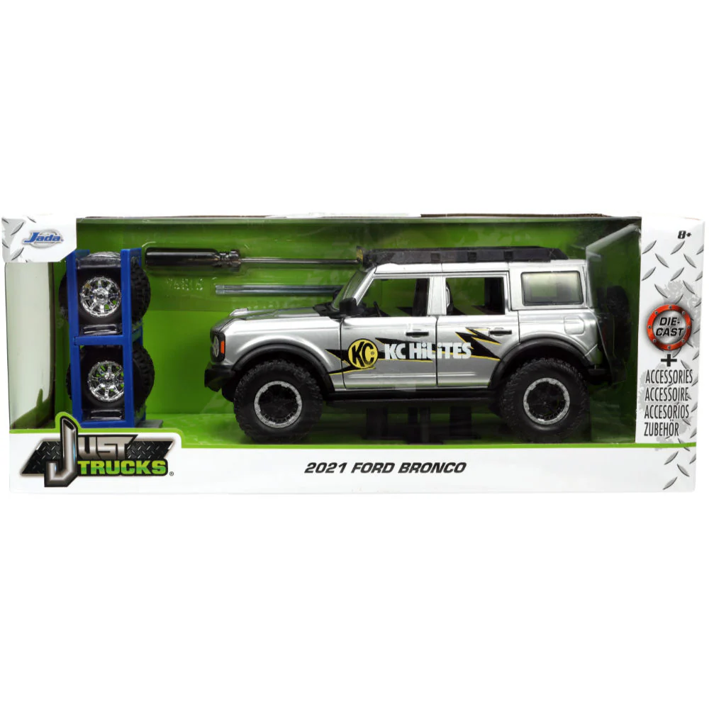 Just Trucks 2021 Ford Bronco w/ Extra Wheels 1:24 Scale Diecast Model KC HiLites Metallic Silver by Jada 33852 - Image 10
